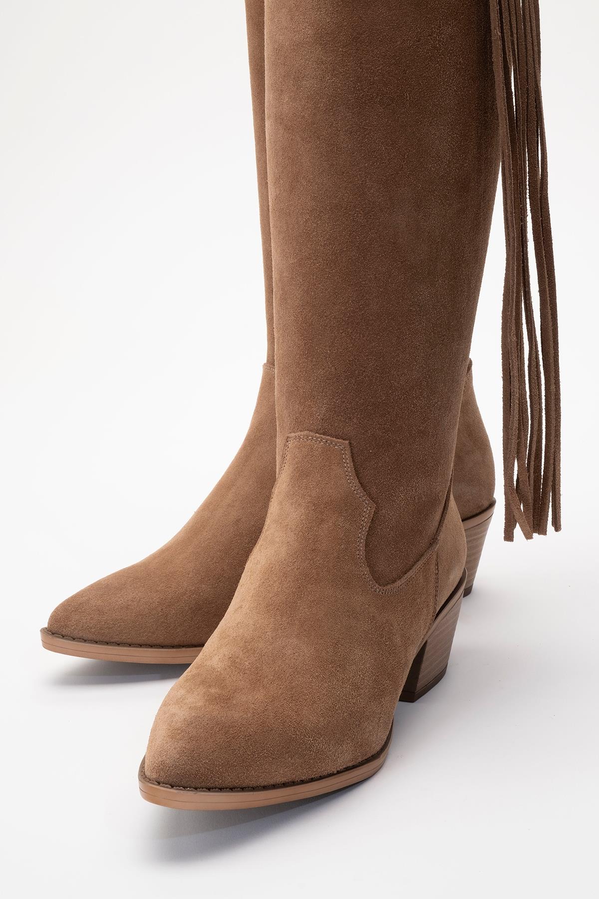 Rios - Botas altas hasta la rodilla de ante color coñac con flecos (Mujer)