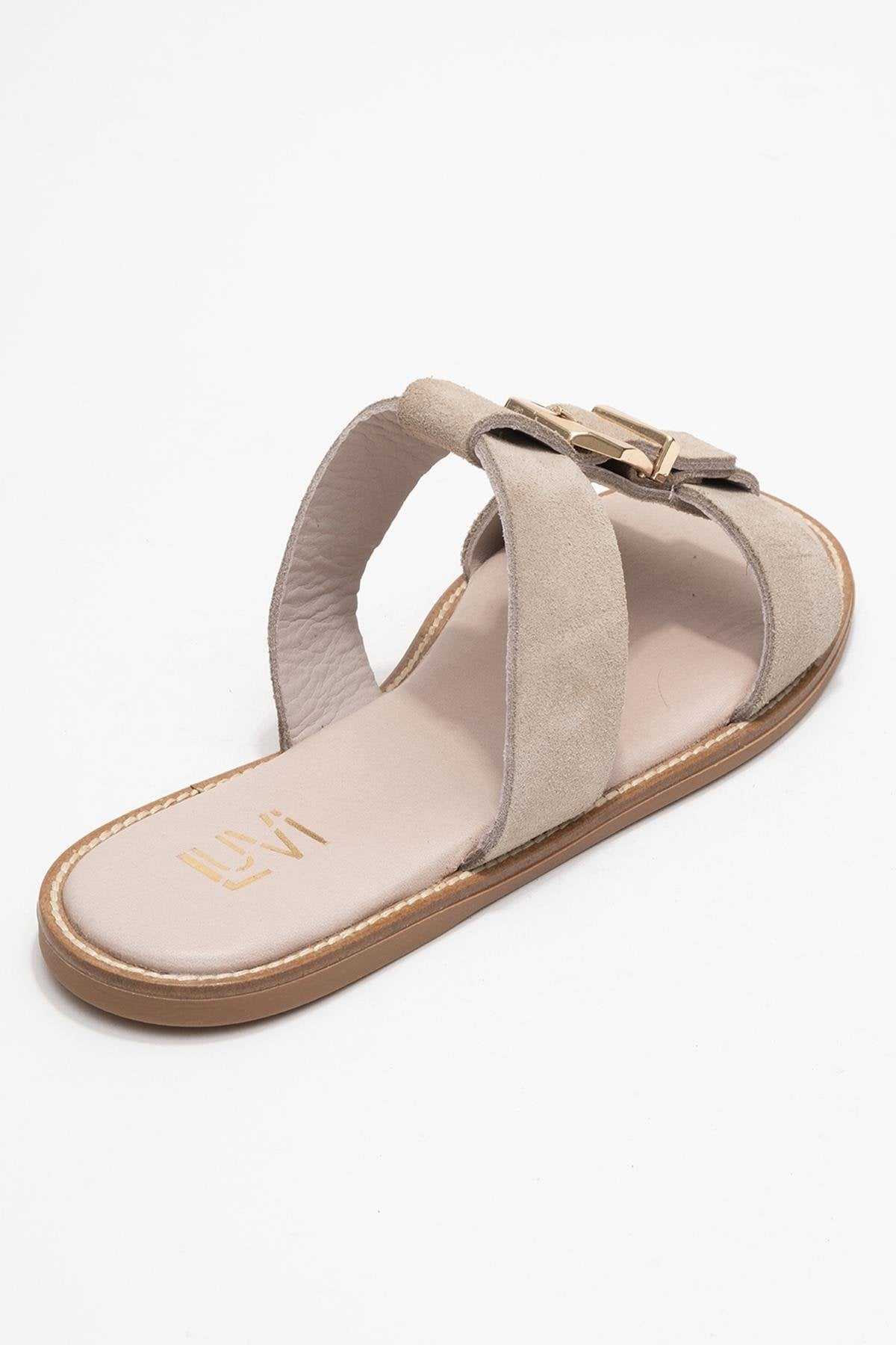 Sveta - Sandalia de Cuero Ante Color Beige con Hebilla (Mujer)
