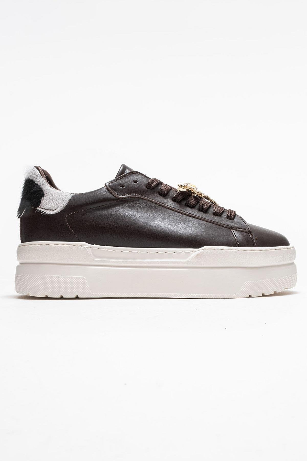 Laren - Zapatillas con hebilla de cuero marrón (Mujer)