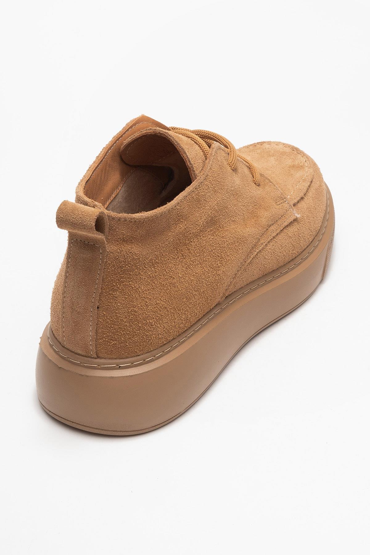 Lilya - Bota Chukka de Gamuza de Color Coñac (Mujer)