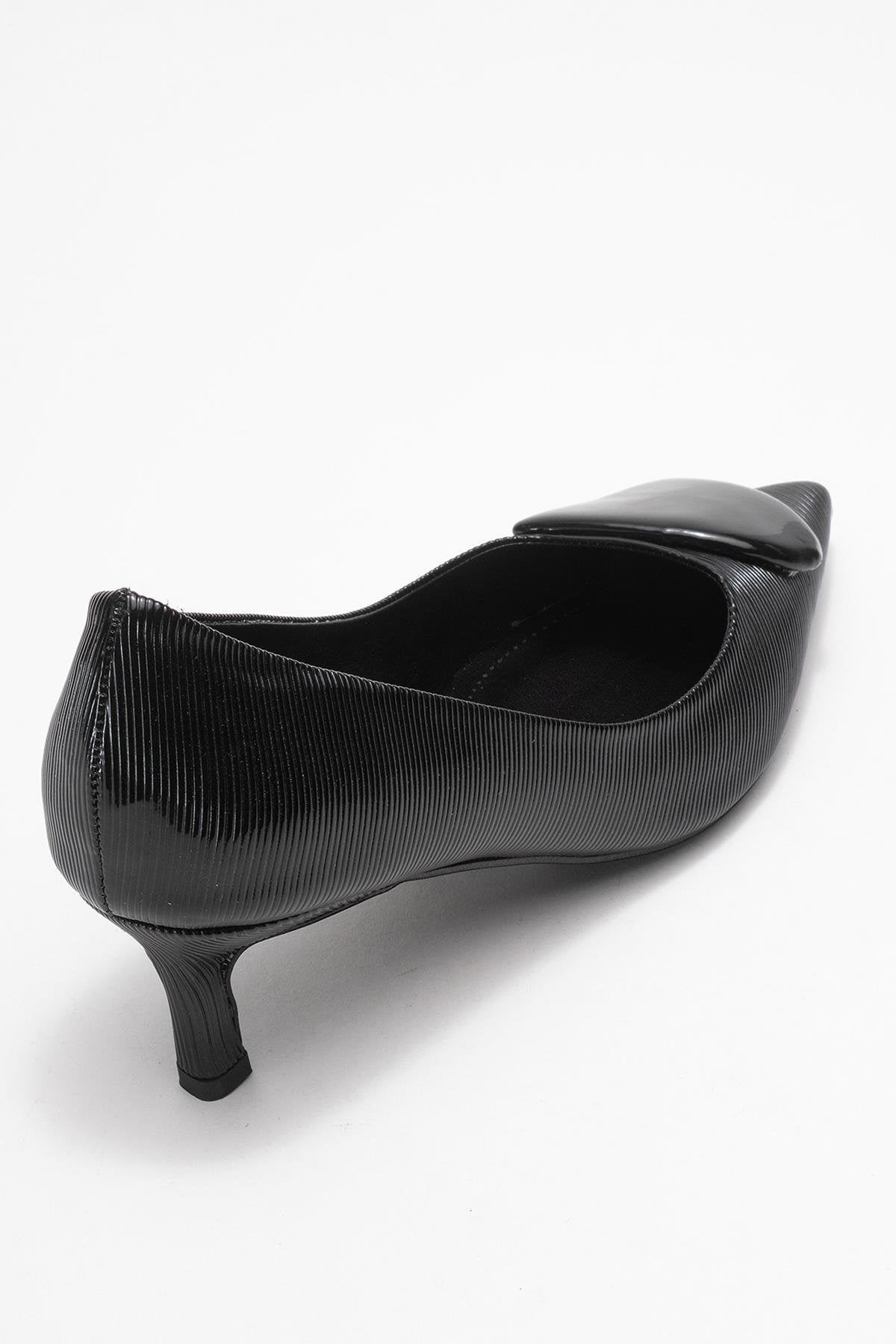 Briana - Zapatilla de tacón de aguja con hebilla negra (mujer)