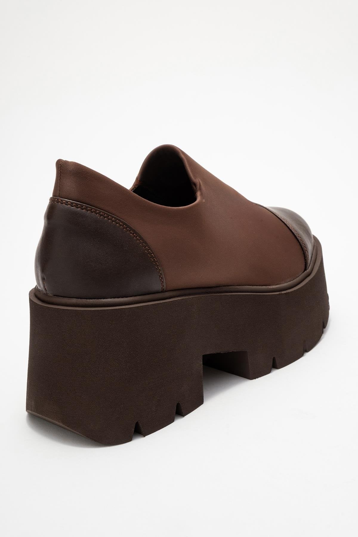 Grena - Zapatos sin cordones de plataforma marrones (Mujer)