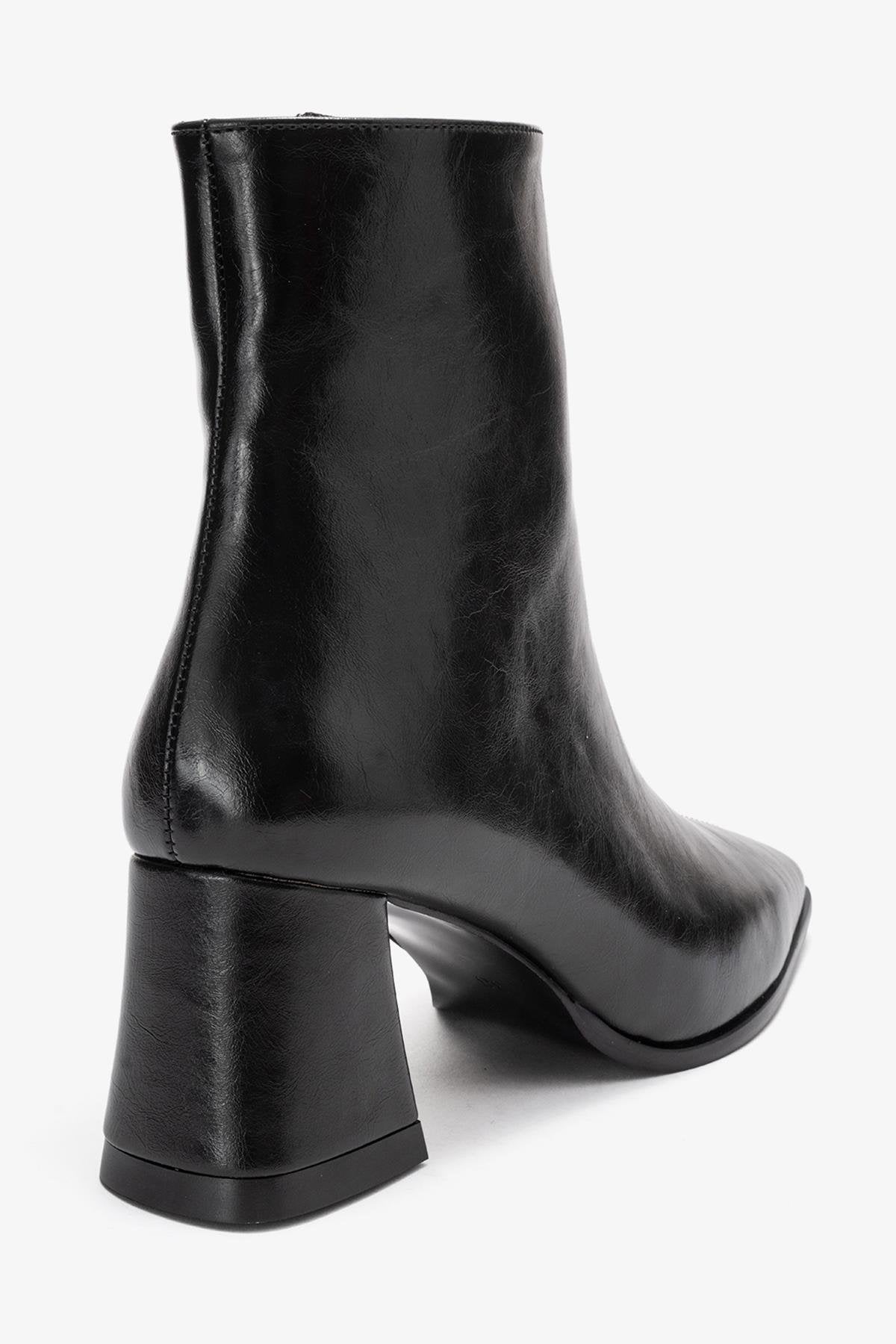 Arven - Bota negra de tacón de bloque (mujer)
