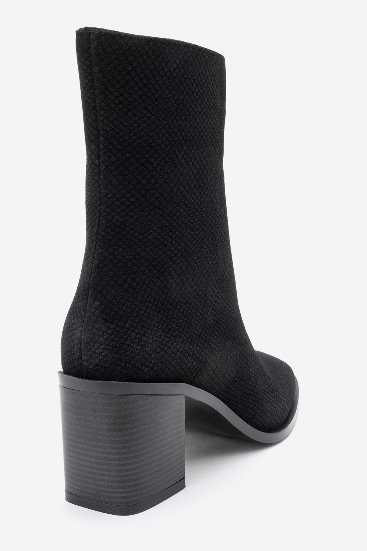 Chara - Bota con tacón de bloque y patrón negro (Mujer)