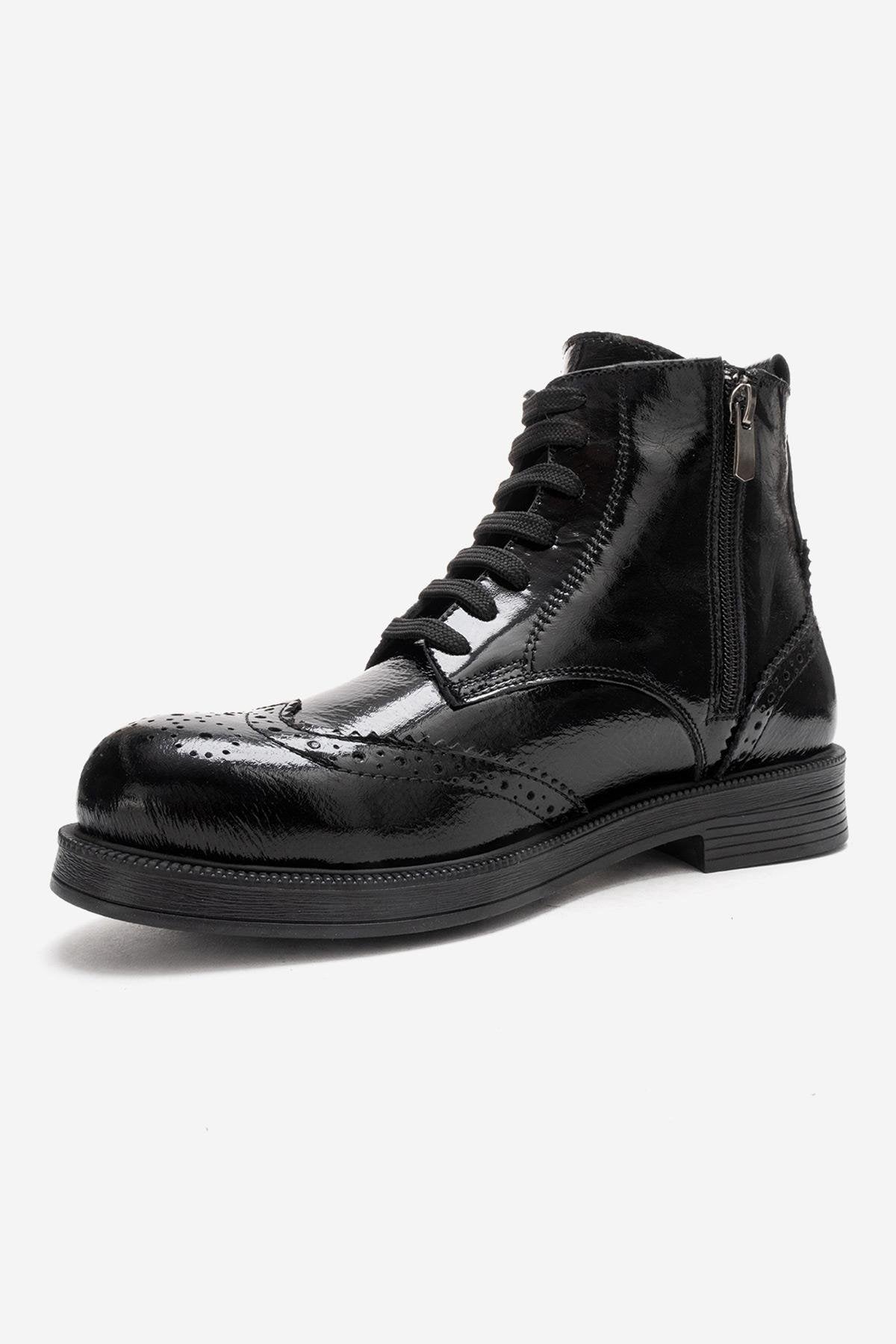 Nelvy - Bota de charol negra (Mujer)