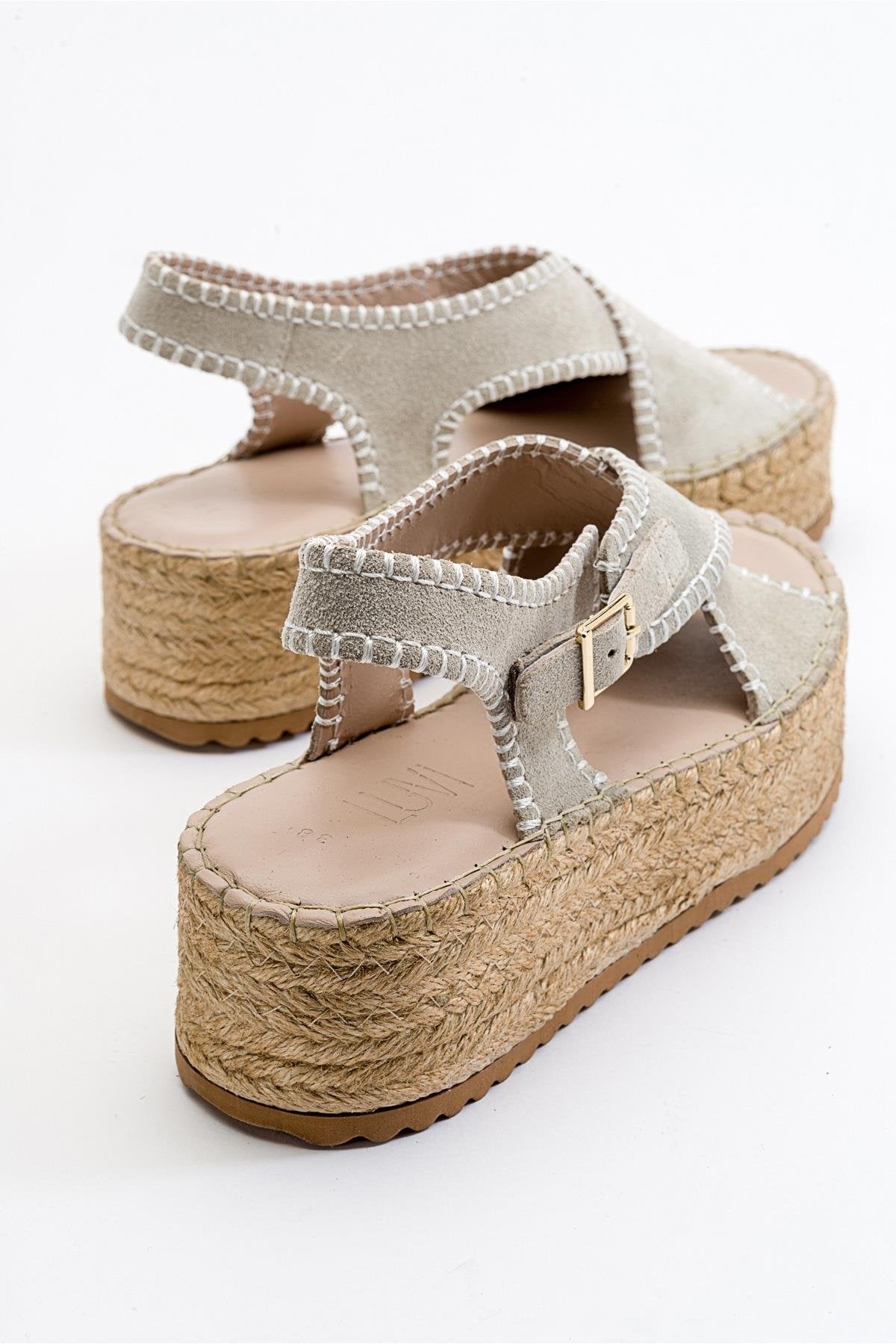 Bellezza - Sandalia de plataforma de cuero de gamuza beige (mujer)