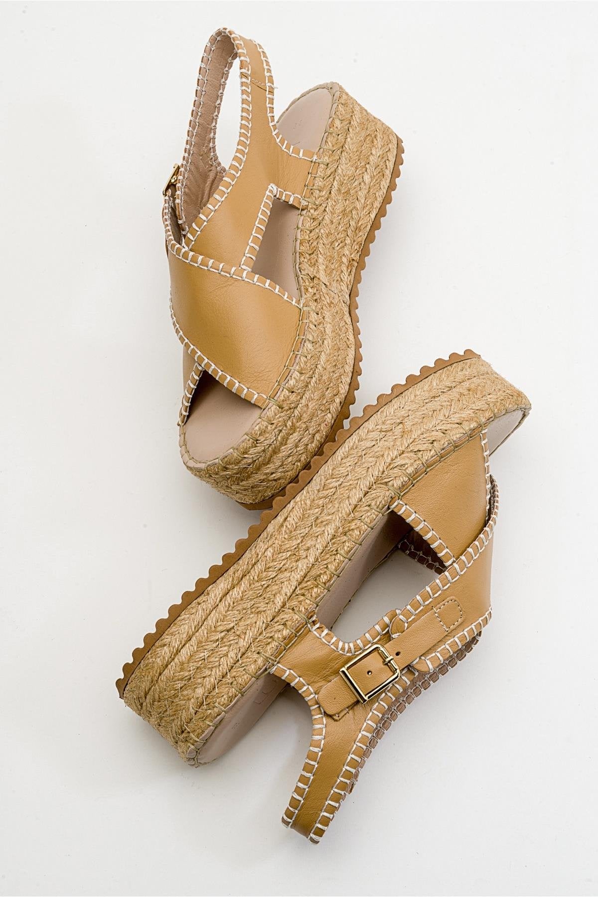Bellezza - Sandalia de plataforma de cuero beige oscuro (Mujer)