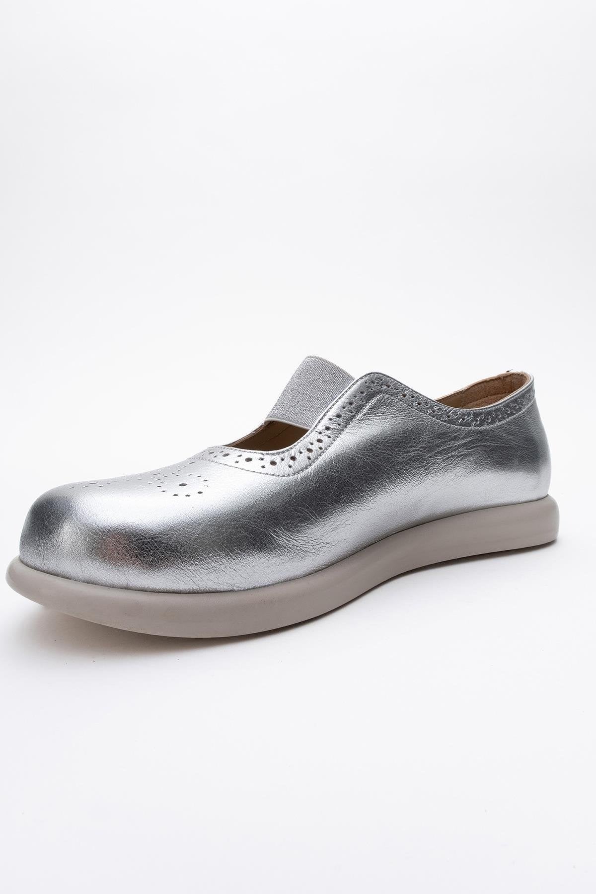 CHELLE Silver Elastic Leather Flat (Women)