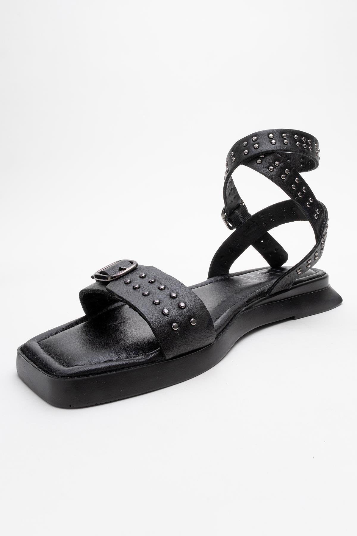 Carril - Black Leather Sandal (Women)