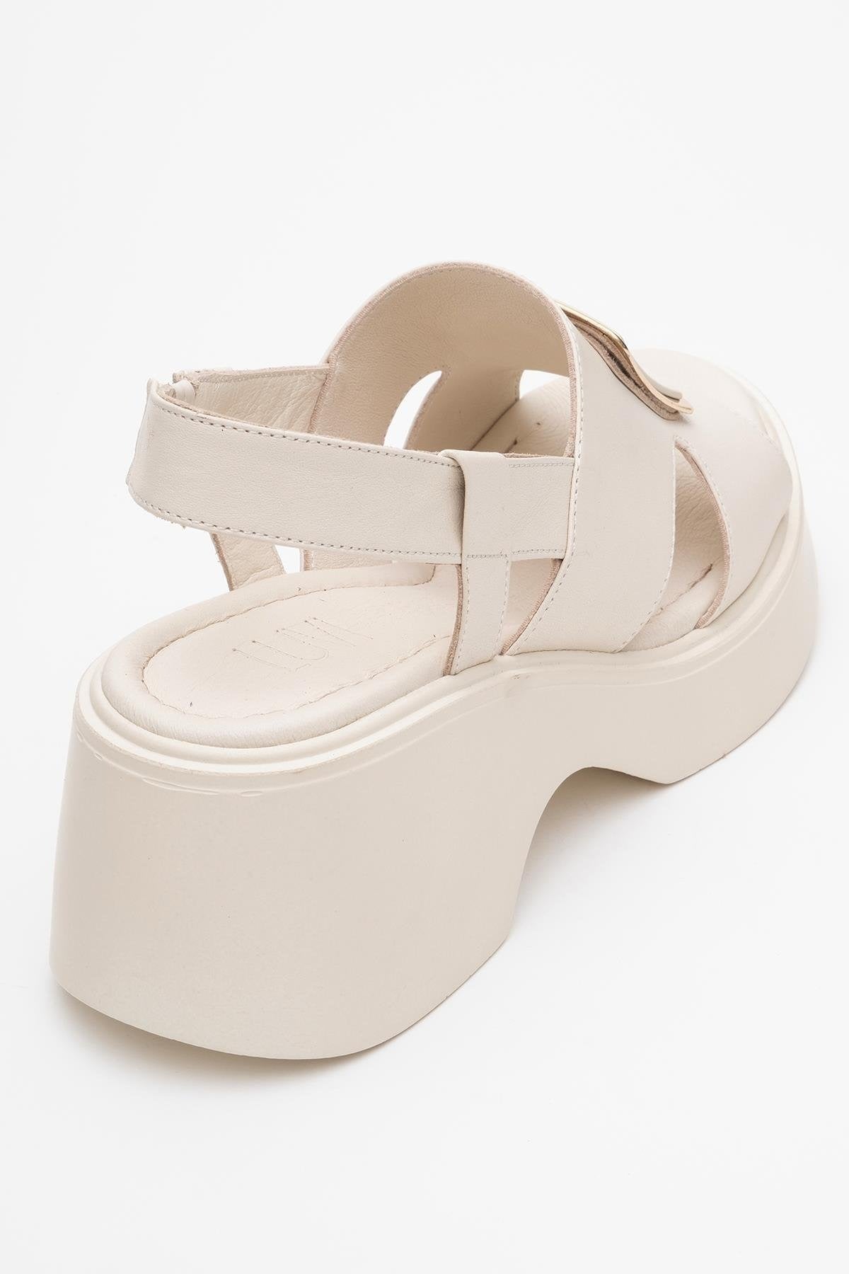 Sandalias de plataforma Lucia de cuero beige con hebilla (Mujer)
