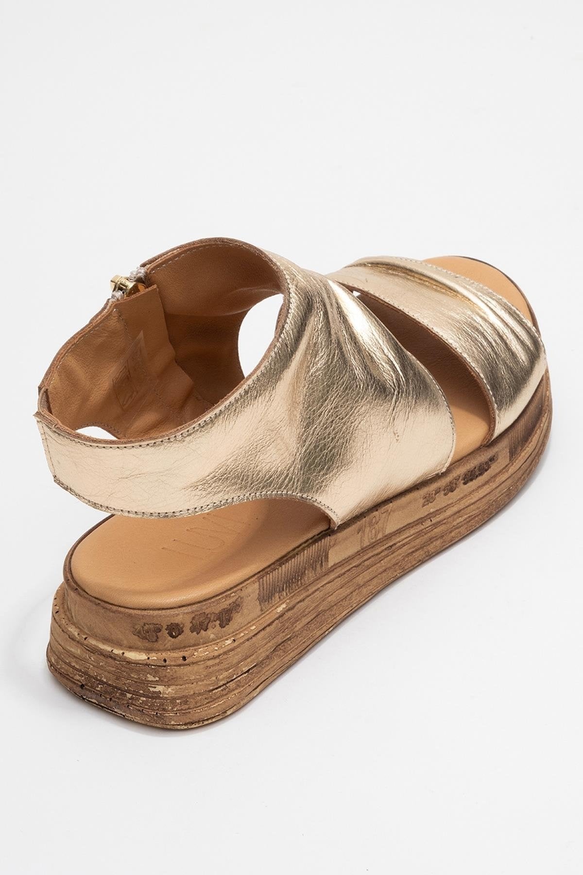 Sandalia plana de cuero dorado con cremallera lateral Lunas (Mujer)