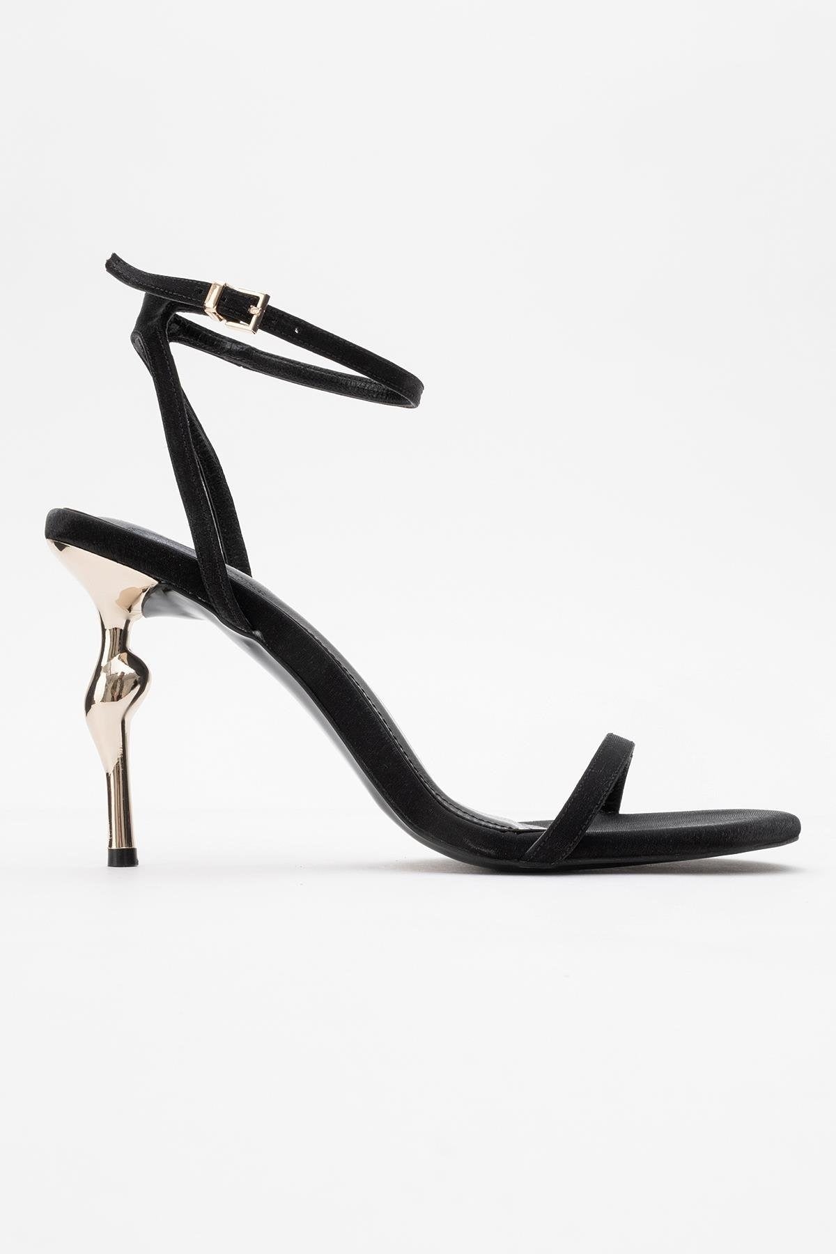 Tacón de aguja Jasmin Black Satin de una sola tira (Mujer)