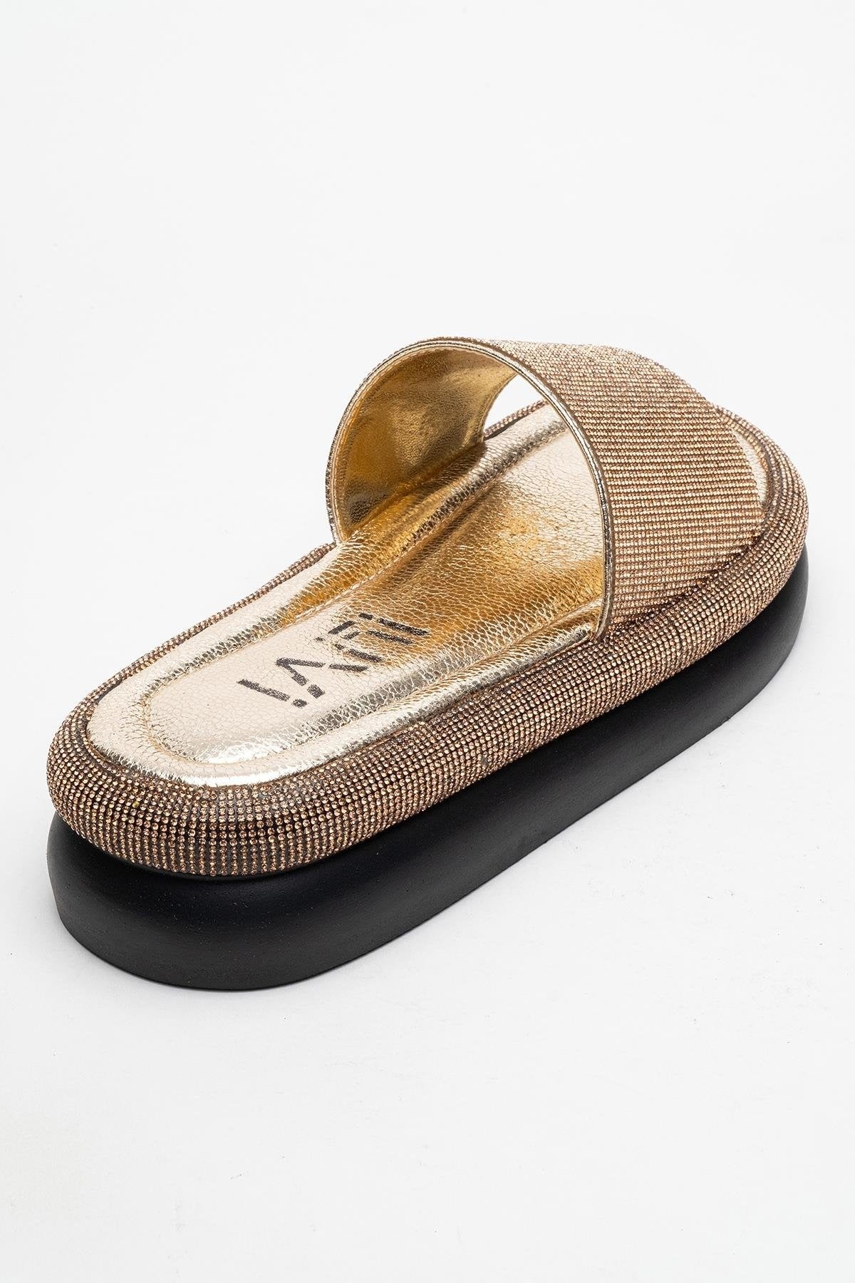 Sandalia plana Oeste Gold con pedrería (Mujer)