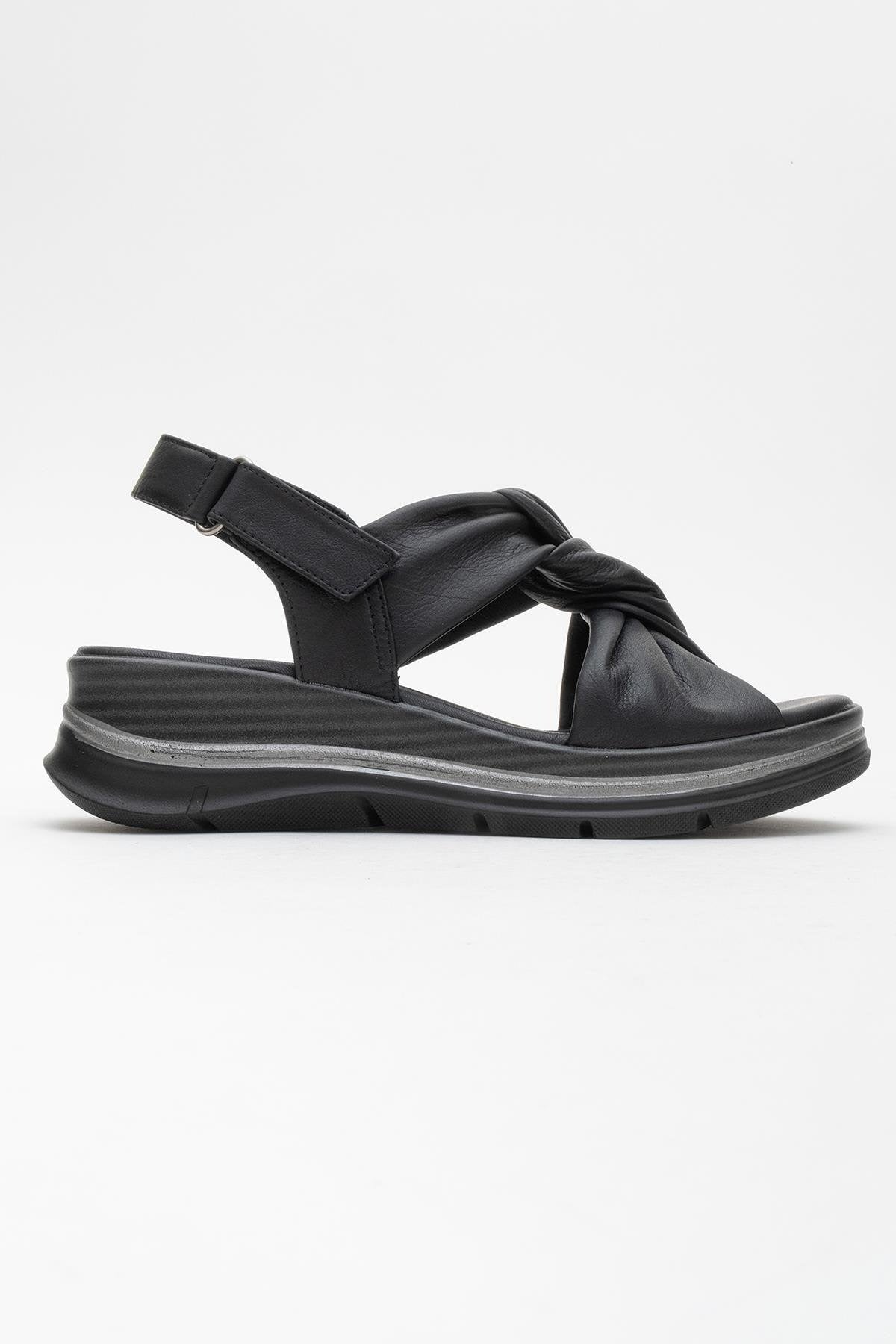 Oara - Black Leather Sandal (Women)