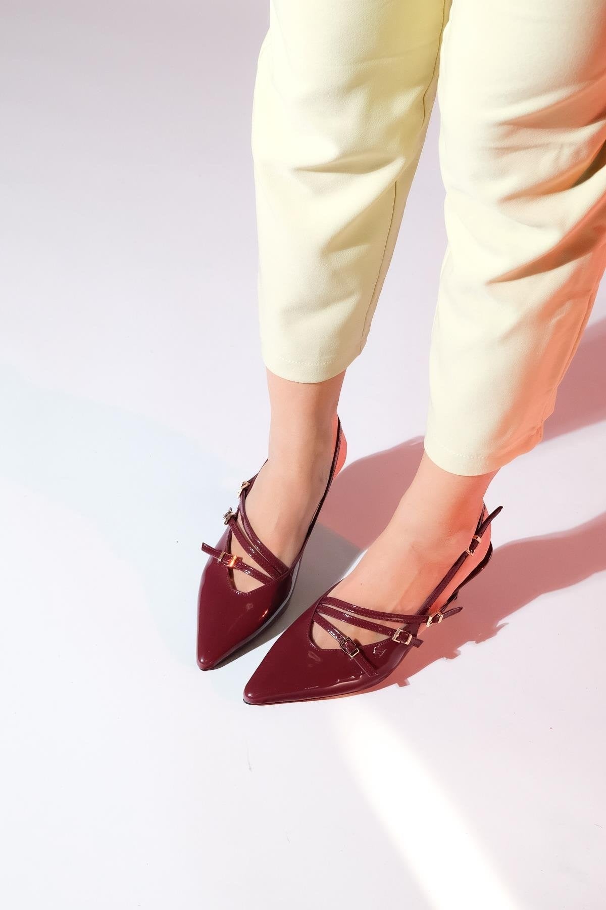 Magra Burgundy Patent Pointed-Toe Slingback Stiletto (Women)