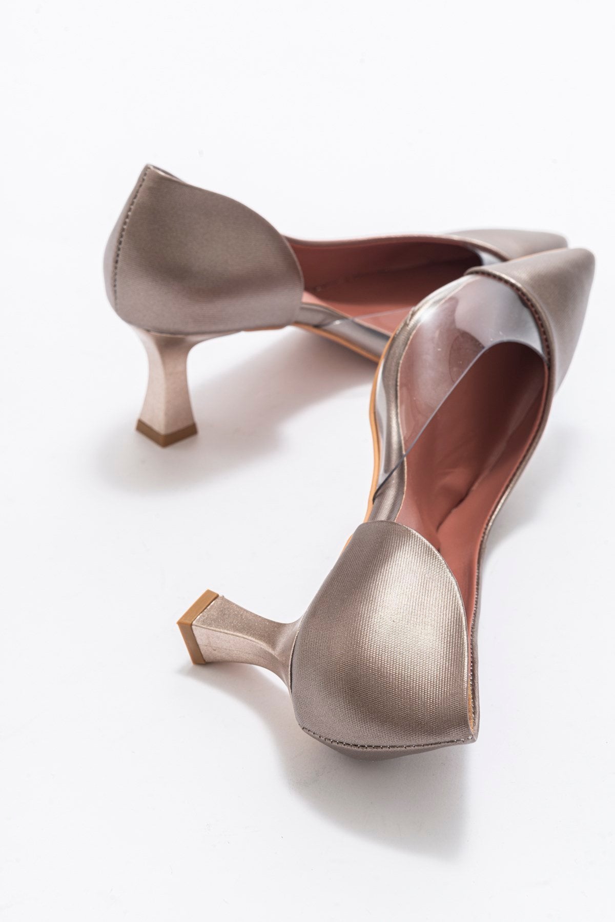 Zapatos de tacón en punta Vera Copper para mujer
