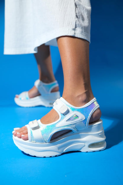 Arthur - Sandalia deportiva de plataforma con tira blanca (Mujer)
