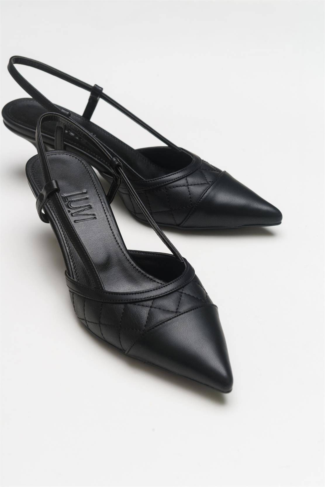 Punta - Zapatos de tacón destalonados de punta fina negra (Mujer)