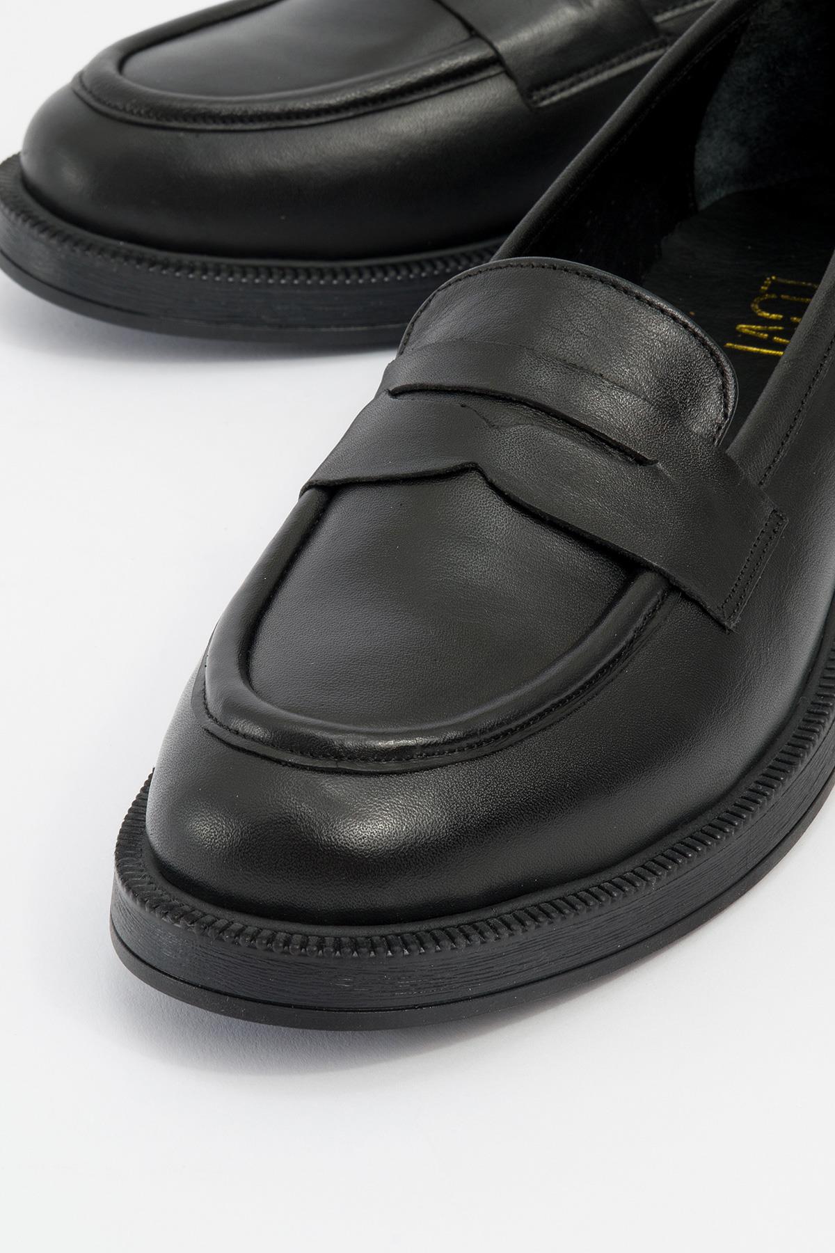 Bree - Mocasines de plataforma de cuero negro (Mujer)