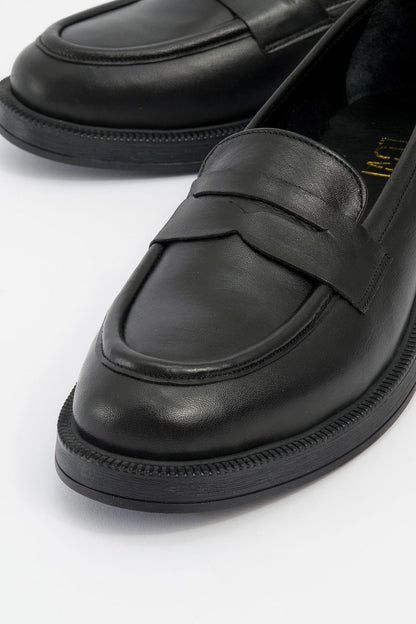 Bree - Mocasines de plataforma de cuero negro (Mujer)