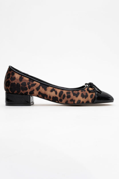 Julien Leopard Bow Detail Block Heel Flat (Mujer)