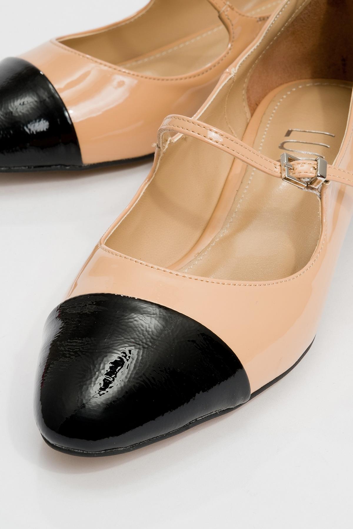 Uster - Zapatos Mary Jane de tacón bajo en charol beige oscuro y negro (mujer)