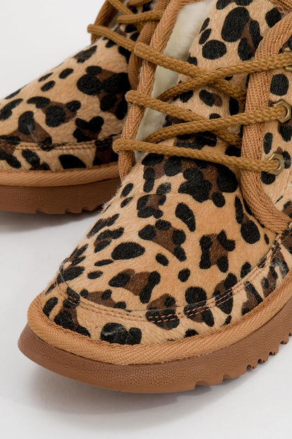 Mingo - Bota deportiva de cordones con estampado de leopardo (Mujer)