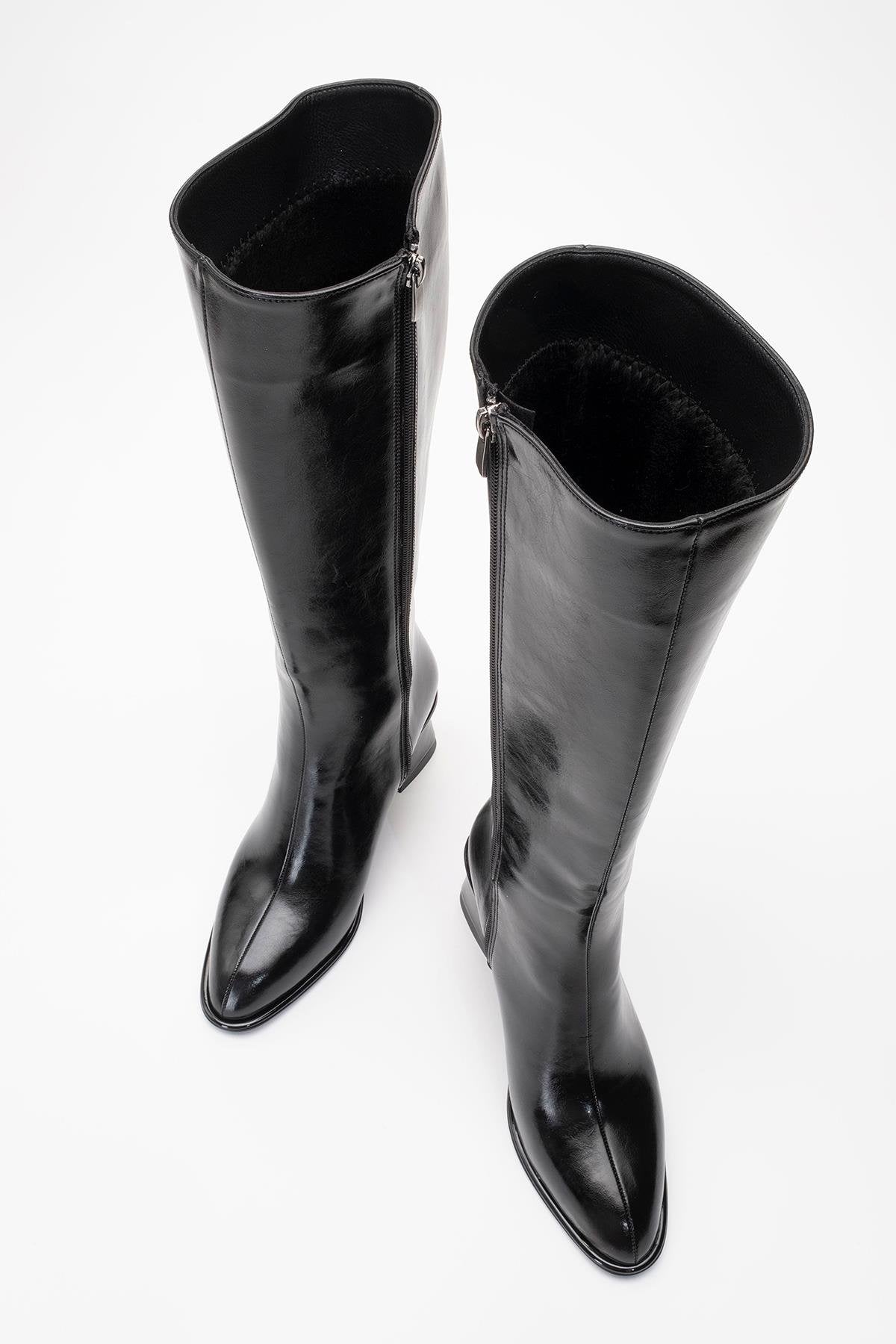Paradis - Bota alta de tacón de bloque en negro (Mujer)