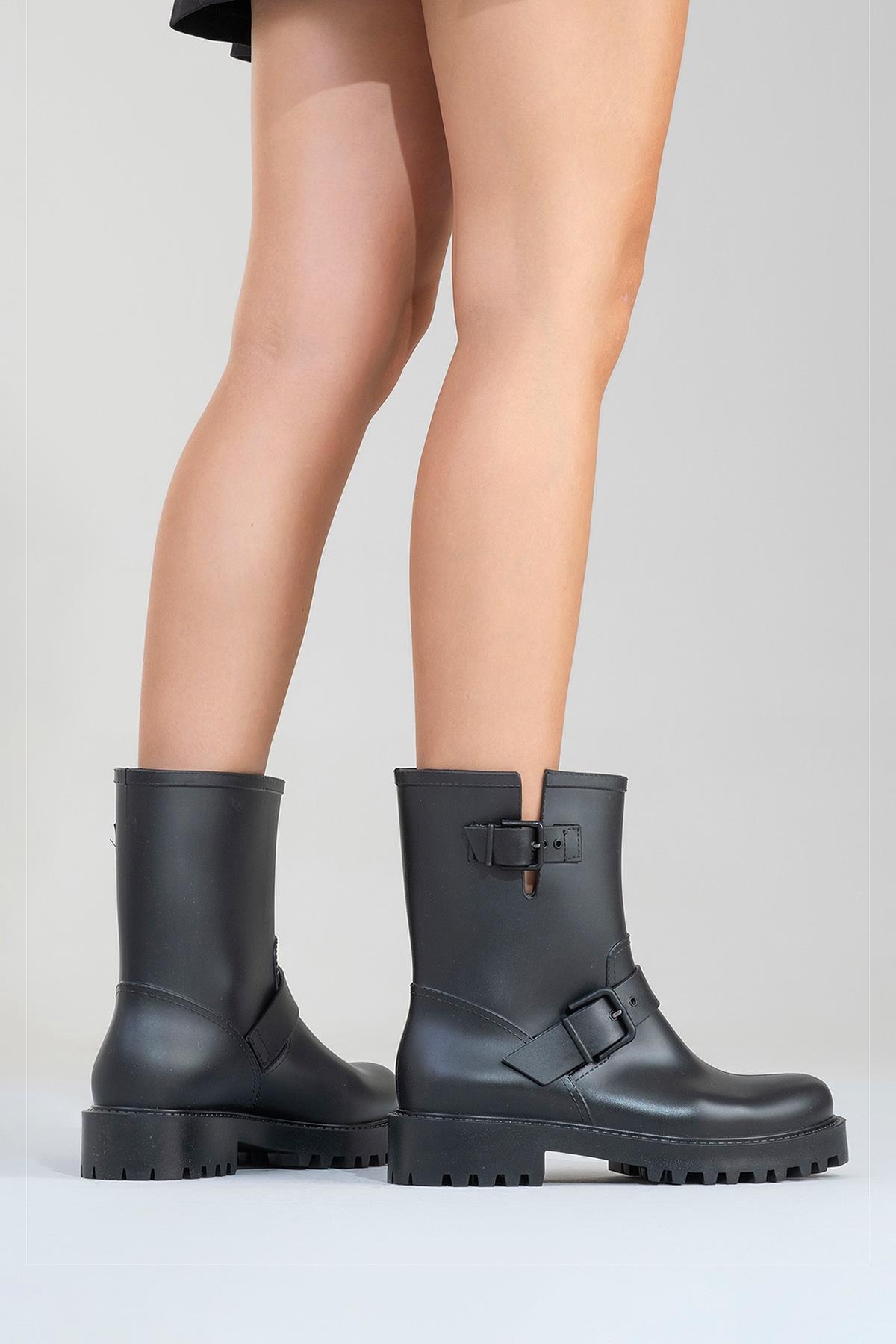 Zone - Bota de lluvia negra (mujer)