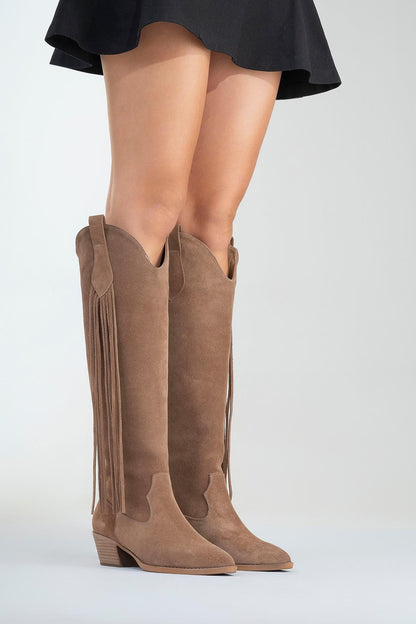 Rios - Botas altas hasta la rodilla de ante color coñac con flecos (Mujer)