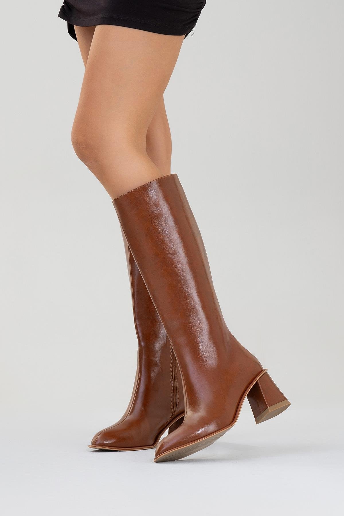 Paradis - Bota alta con tacón de bloque Cognac (Mujer)