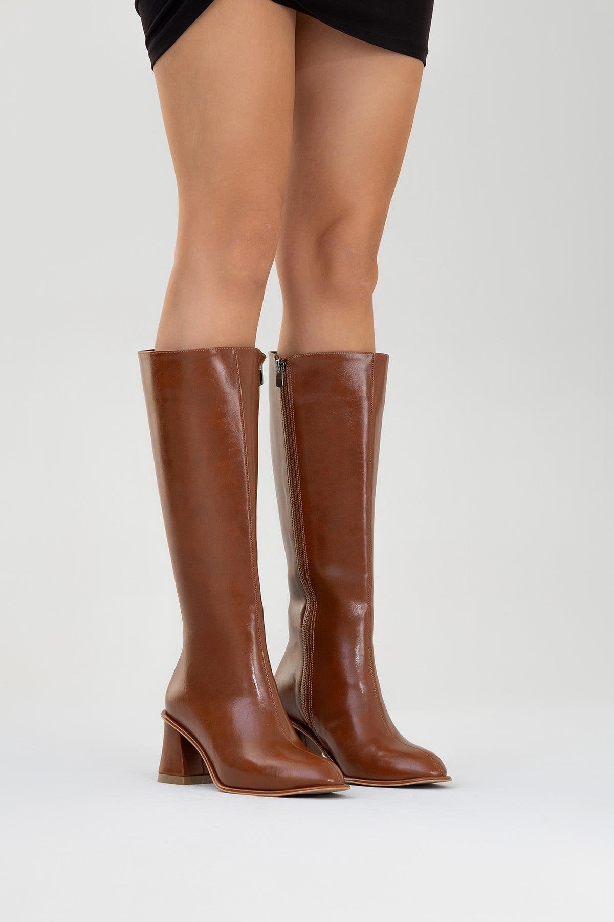 Paradis - Bota alta con tacón de bloque Cognac (Mujer)