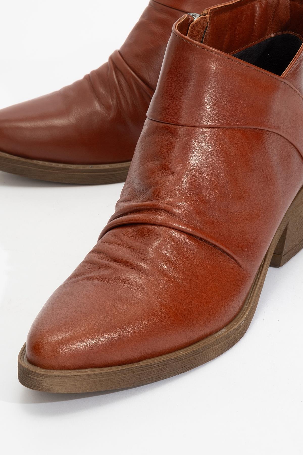 Rule - Bota gruesa de cuero color borgoña (mujer)