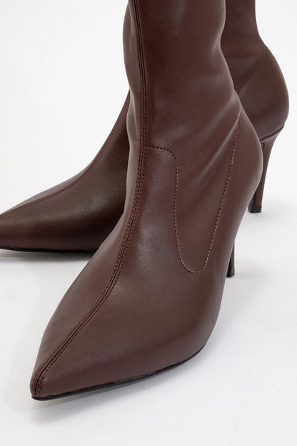 Thalin - Botín Stiletto con Cremallera Lateral en Burdeos Oscuro (Mujer)