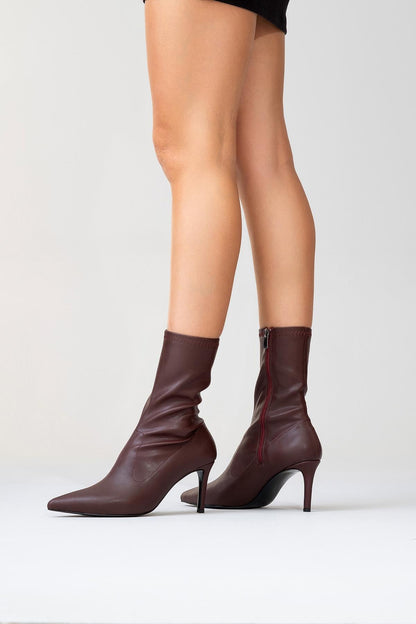 Thalin - Botín Stiletto con Cremallera Lateral en Burdeos Oscuro (Mujer)