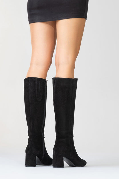Sejas - Bota alta de tacón de bloque de cuero de gamuza negra (Mujer)