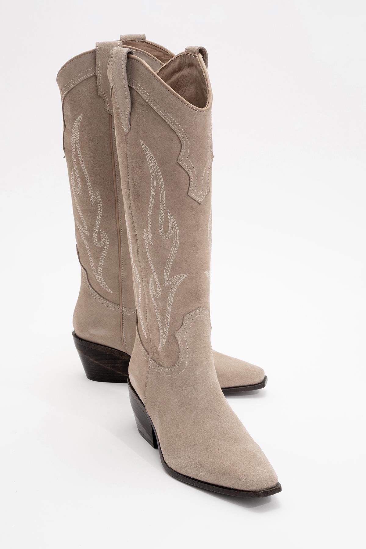 Pietro - Bota vaquera alta de ante beige para mujer
