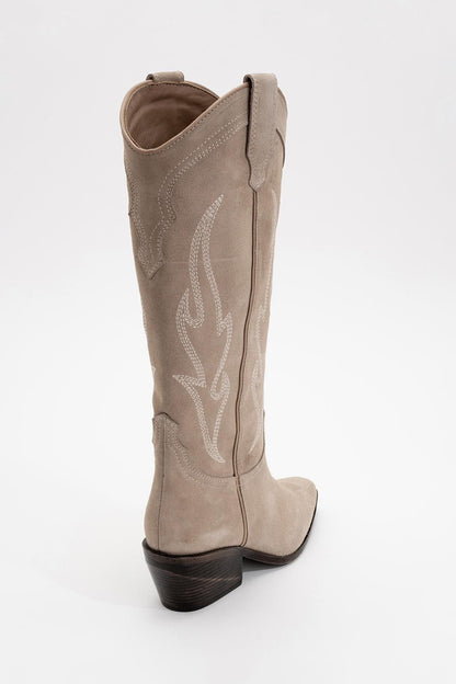 Pietro - Bota vaquera alta de ante beige para mujer