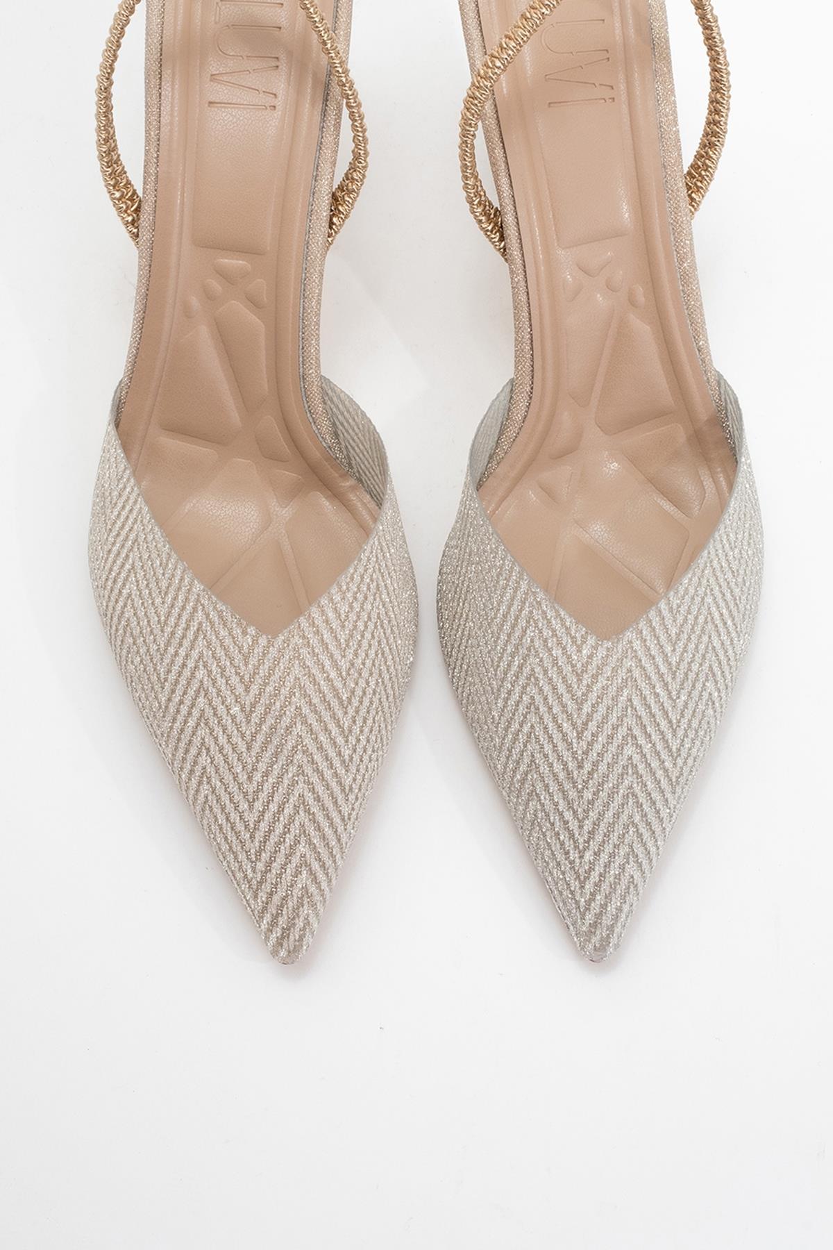 Renos - Zapatilla de tacón de punta fina con purpurina dorada (Mujer)