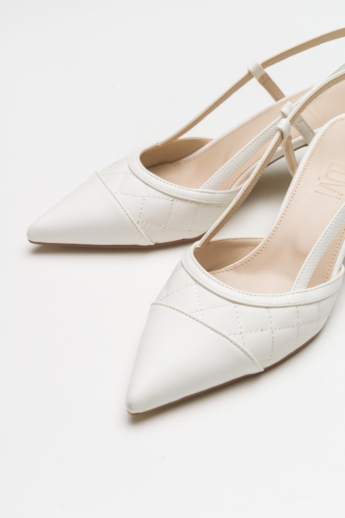 Artículo - Zapatilla de tacón destalonada con puntera en punta y color blanco (Mujer)