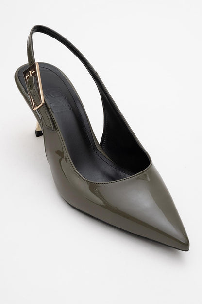 Arty - Zapatos de tacón destalonados con punta fina en charol color oliva (Mujer)