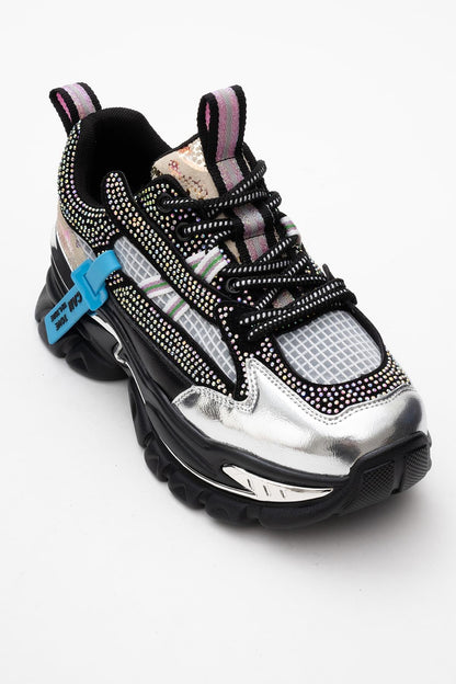 Noi - Zapatillas con adornos plateados y negros (Mujer)