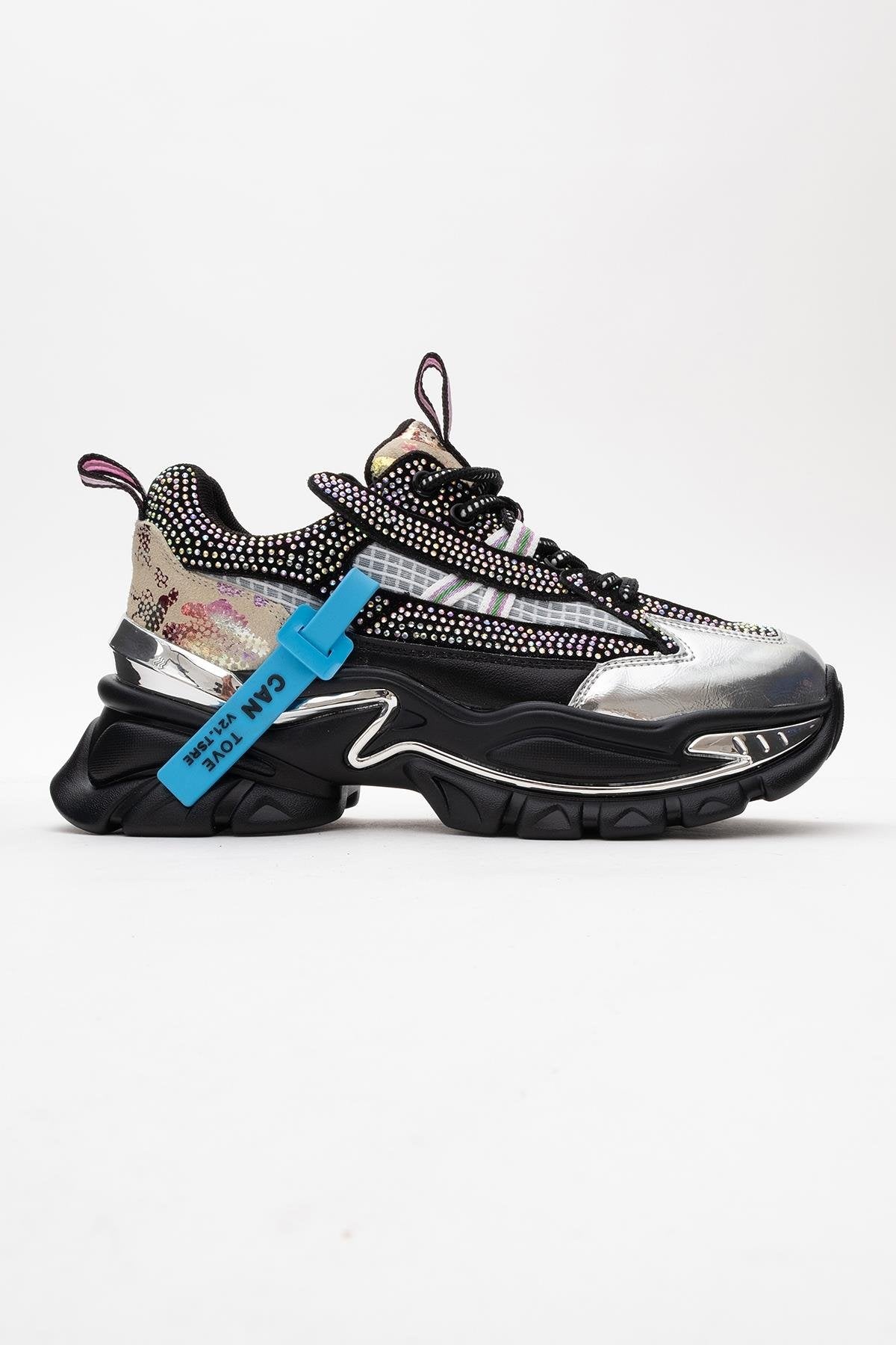 Noi - Zapatillas con adornos plateados y negros (Mujer)