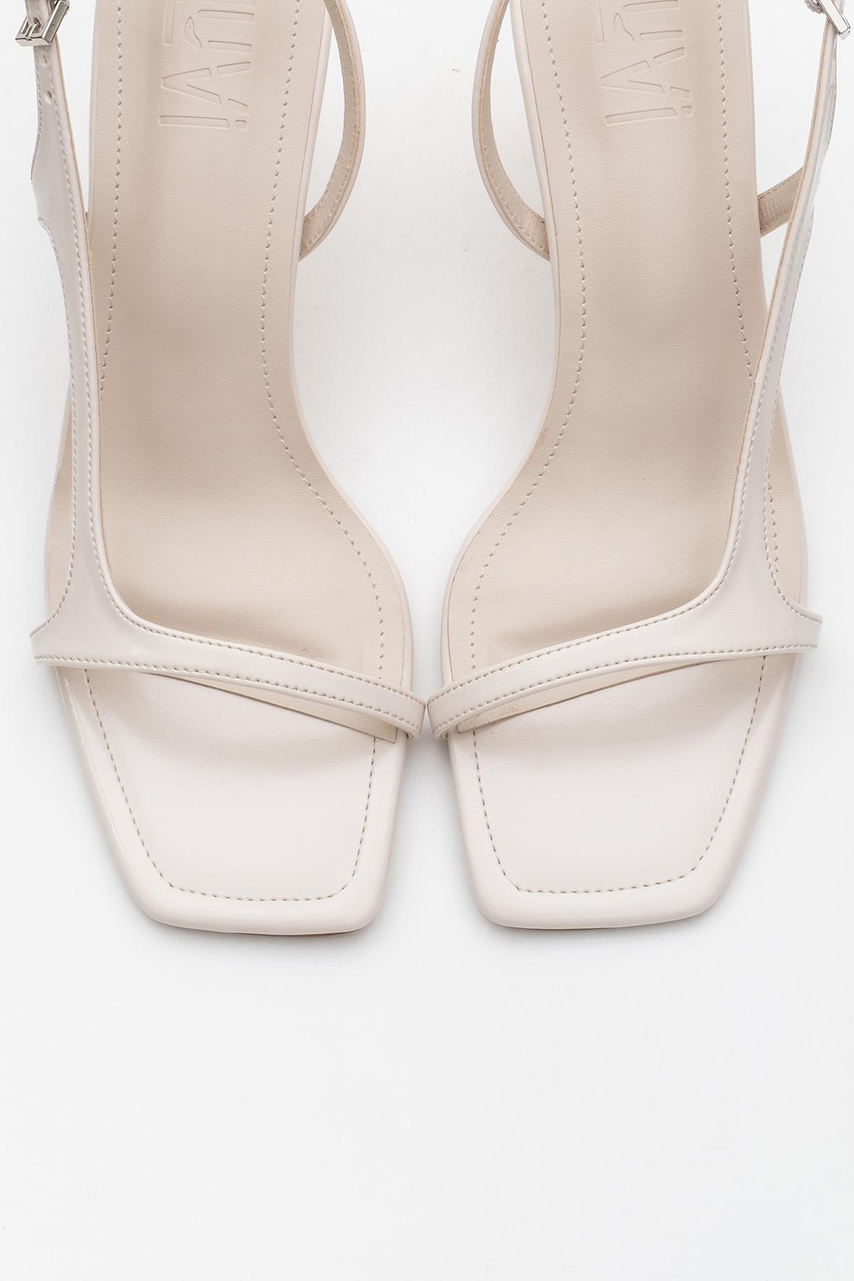 Melby - Sandalia de aguja con tiras en color blanco roto (Mujer)