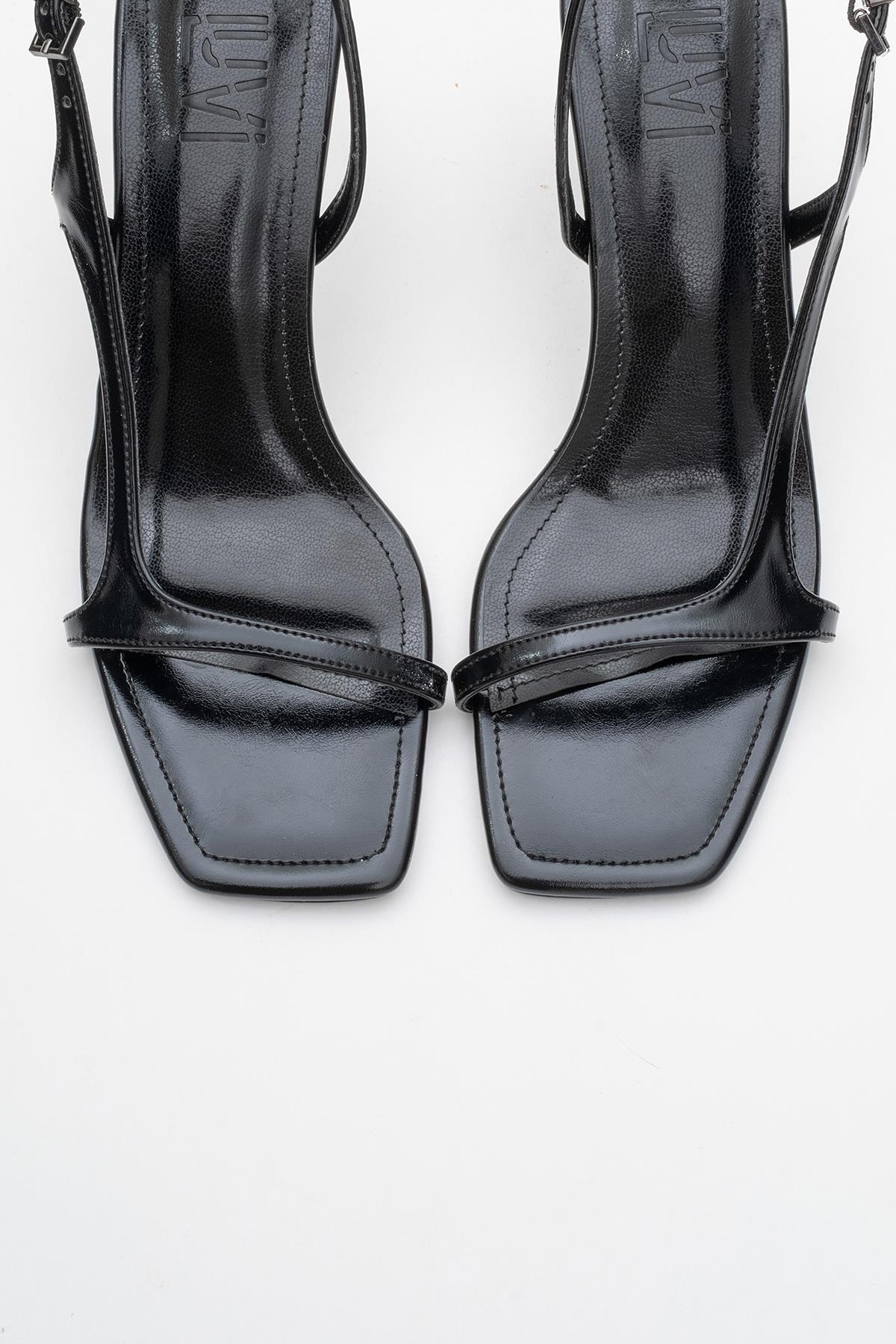 Melby - Sandalia de aguja negra con tiras (Mujer)