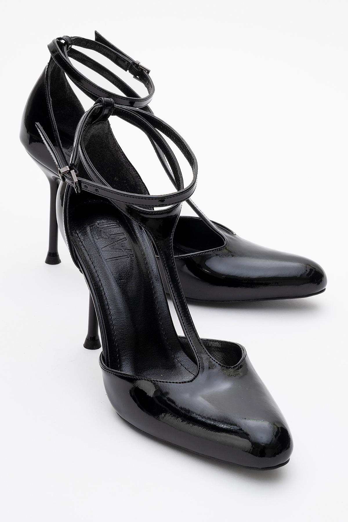 Jon - Zapato de tacón con tira en T de charol negro (Mujer)