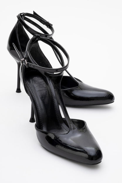 Jon - Zapato de tacón con tira en T de charol negro (Mujer)