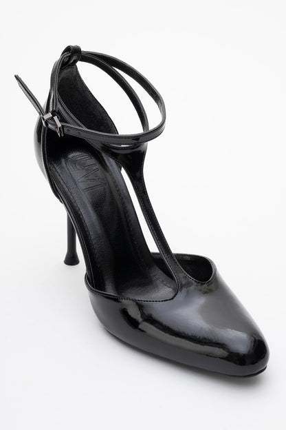 Jon - Zapato de tacón con tira en T de charol negro (Mujer)