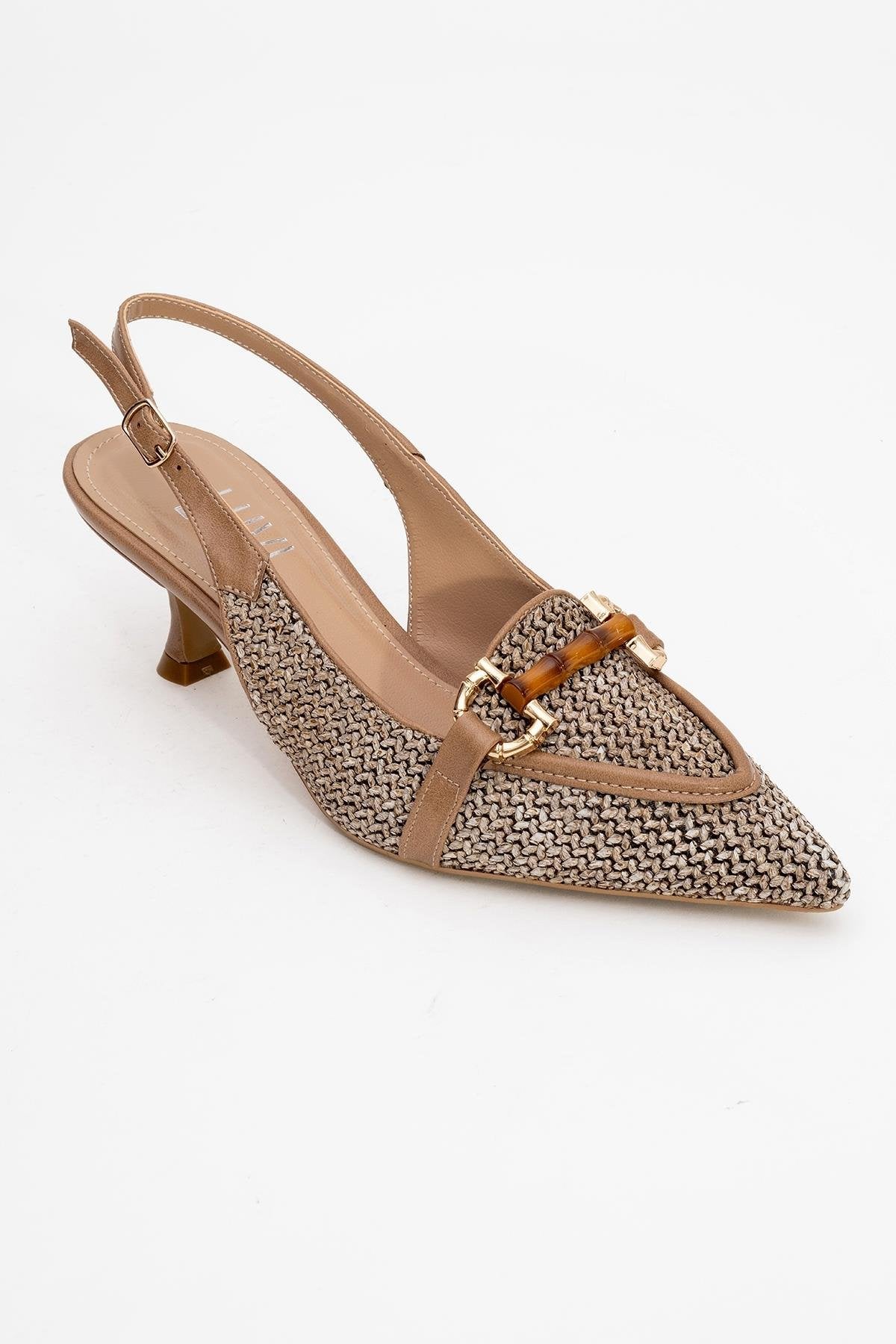 Osca - Tacón Alto de Punta Fina con Hebilla de Rafia Beige Oscuro (Mujer)