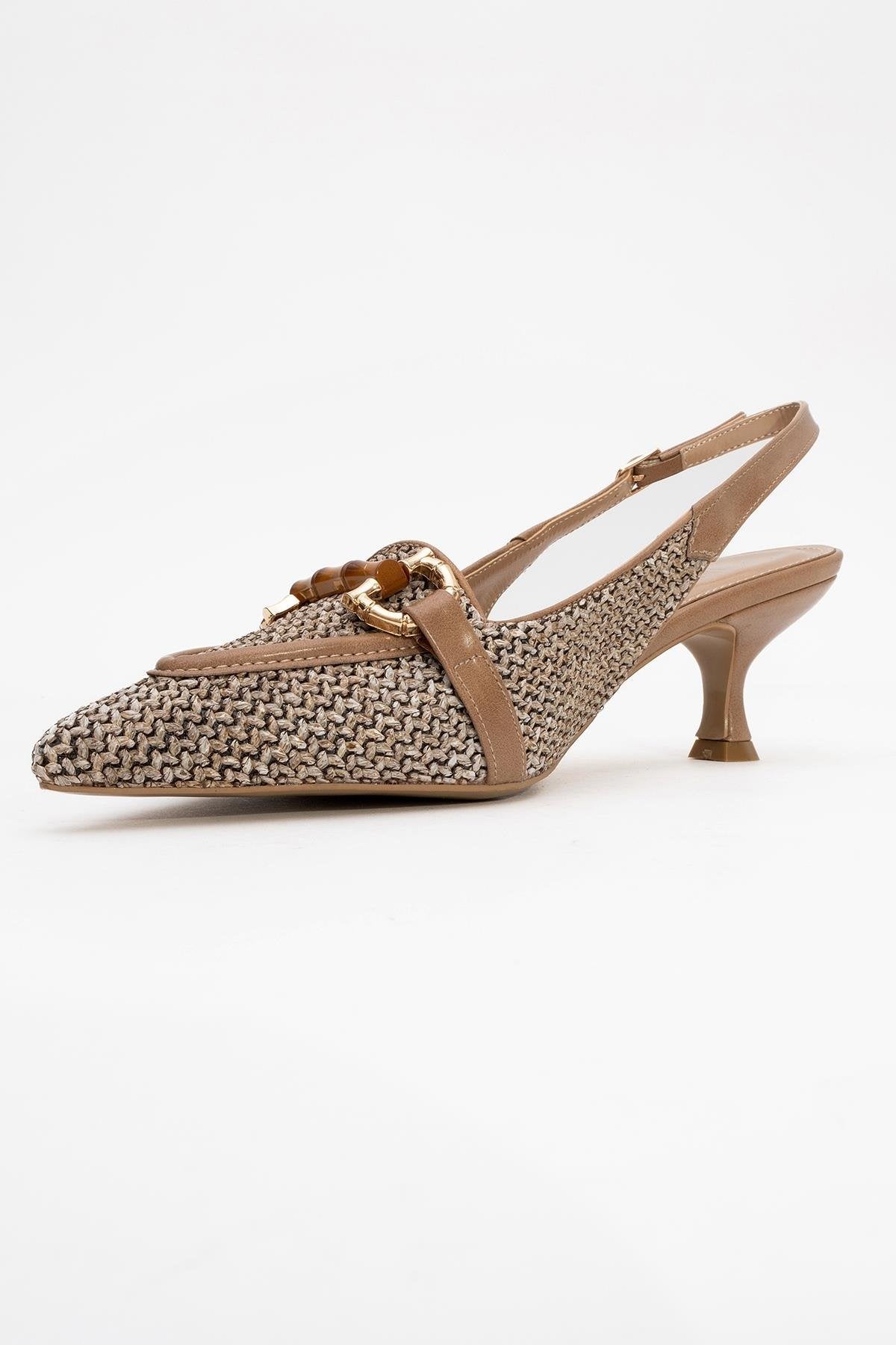 Osca - Tacón Alto de Punta Fina con Hebilla de Rafia Beige Oscuro (Mujer)